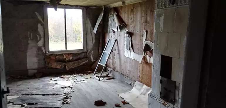 Why Selling a Distressed House Through Traditional Methods Fails in Paterson